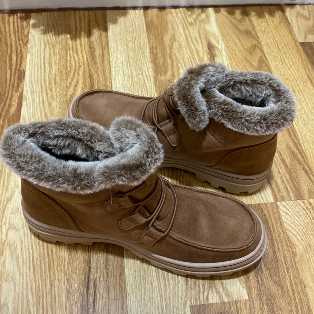 Sketchers booties never worn